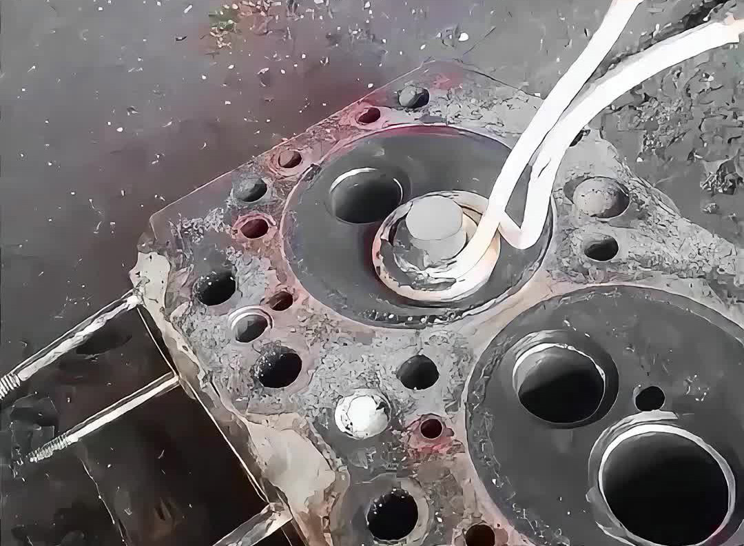 發動機缸頭氣門墊圈拆解神器！海瑞拓手持式高頻加熱機